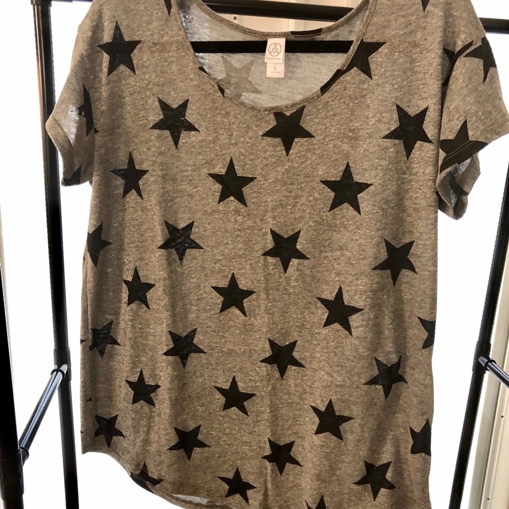 Gray Tshirt w Black Stars T shirt